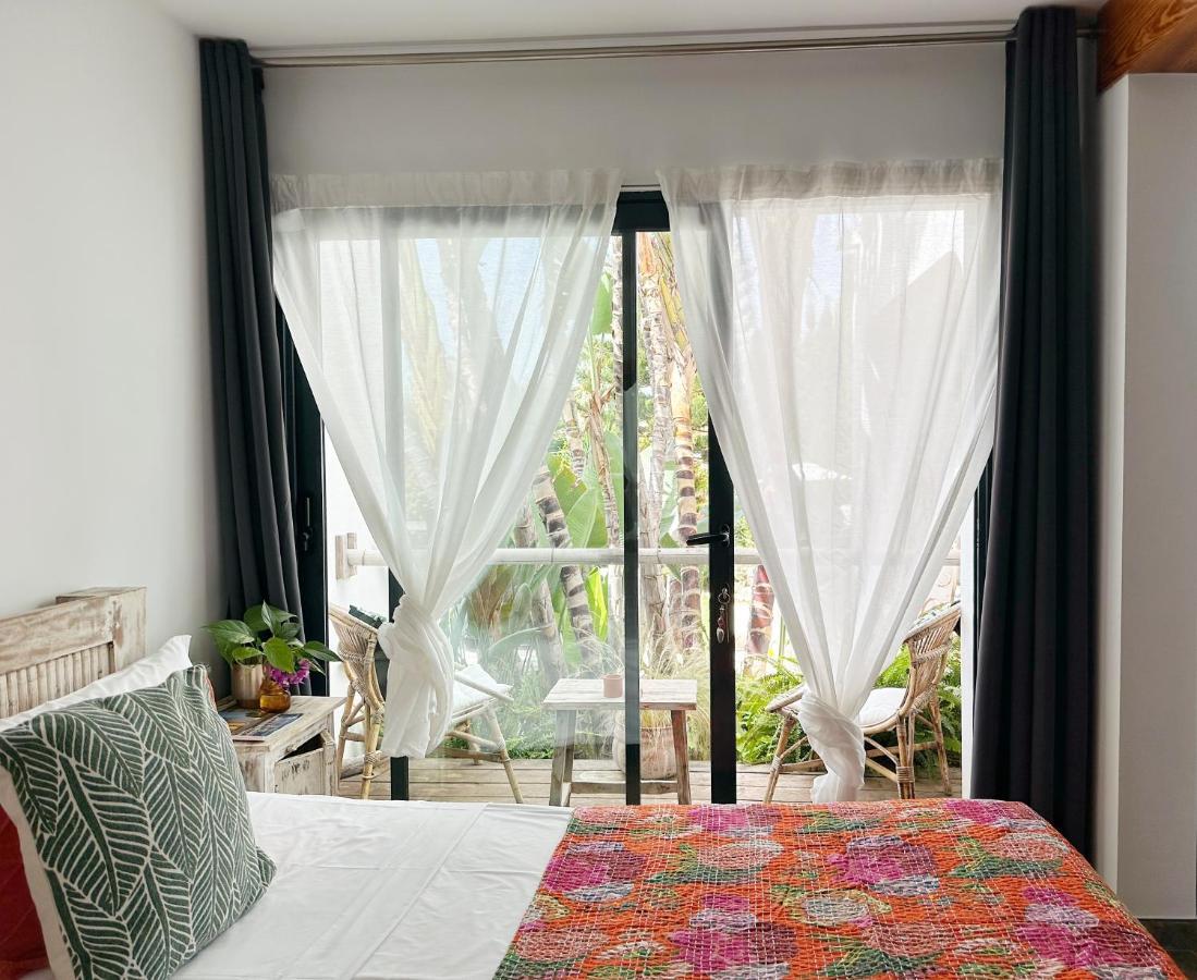 Bed and Breakfast One Thousand Waves à Moraira Extérieur photo